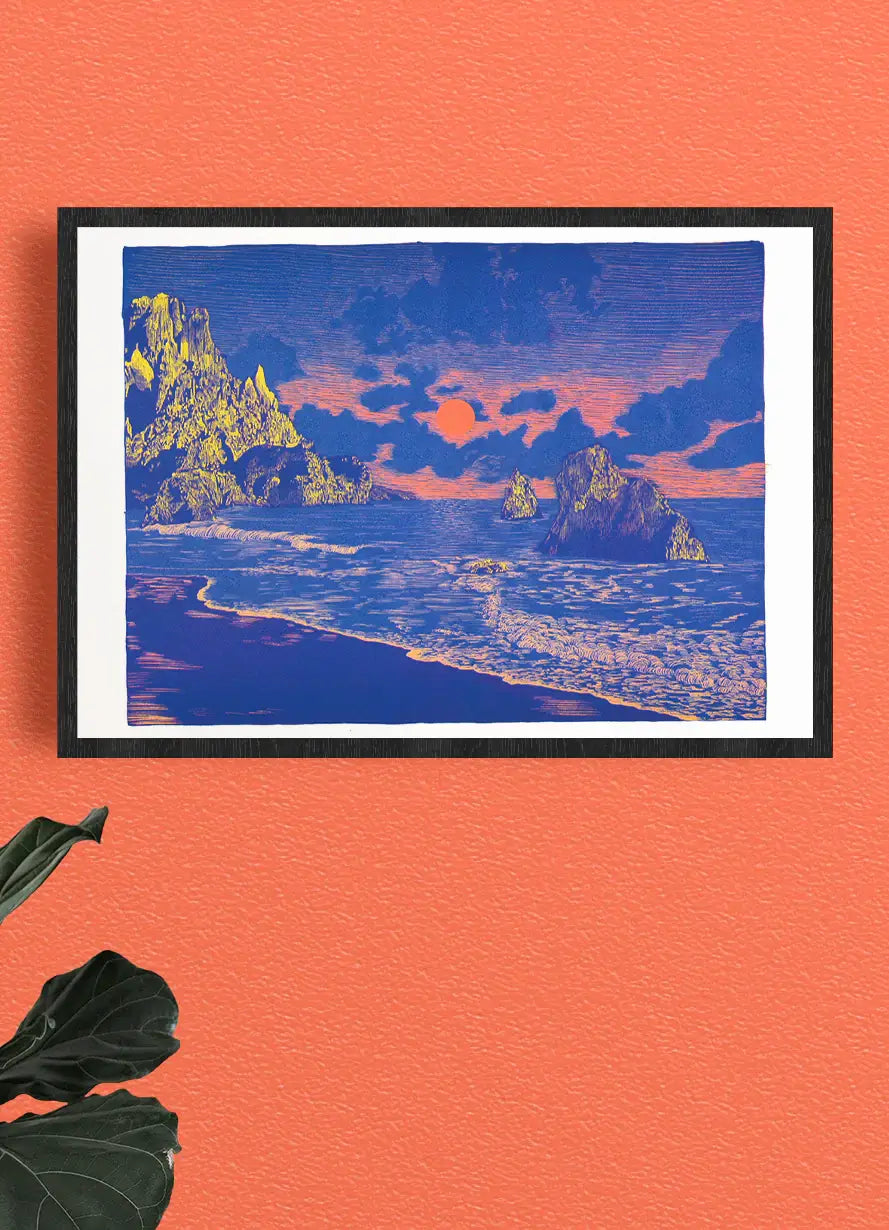 Poster 'Apocalyptische zee' van Manon Diemer aan de muur, sfeerbeeld