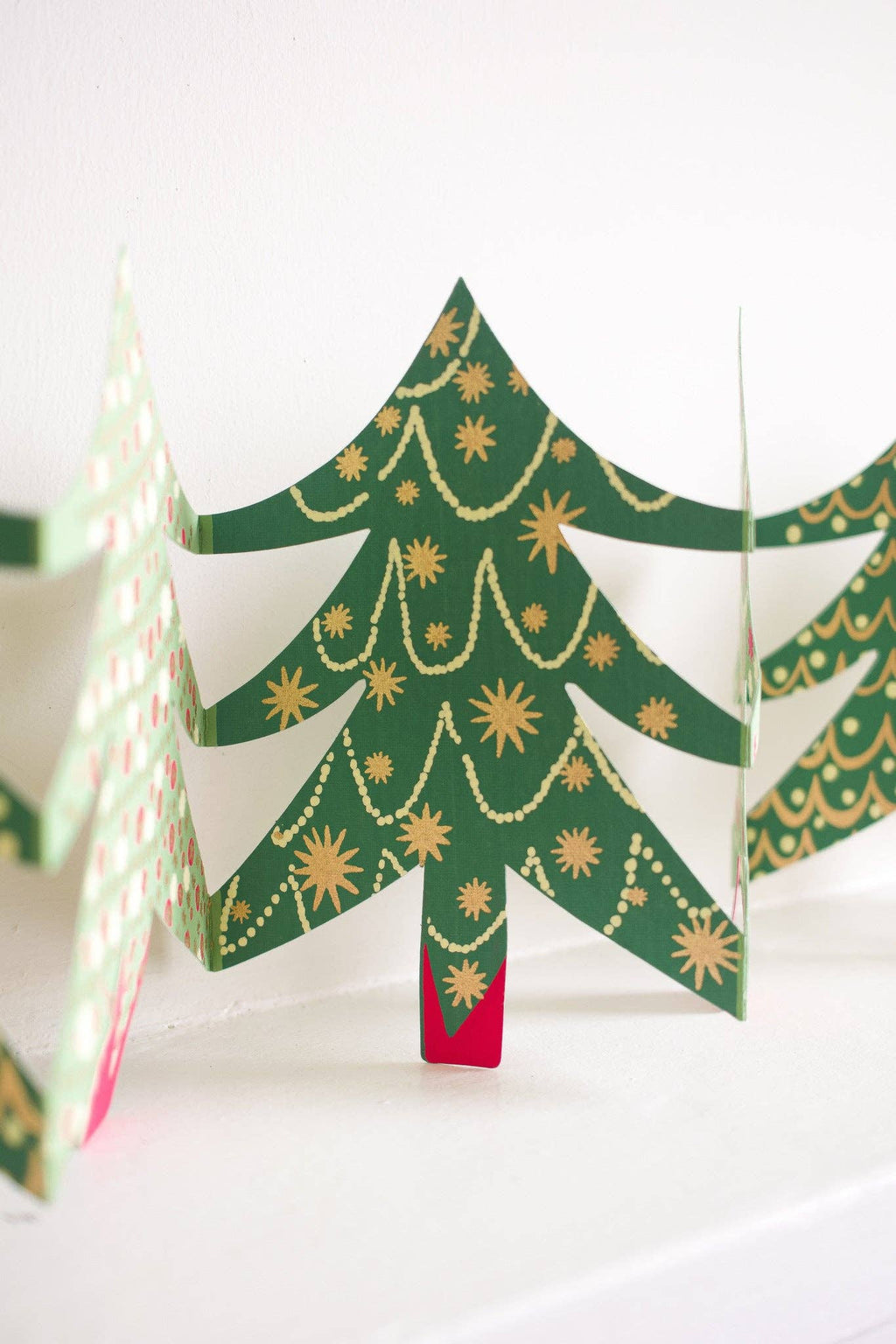 Kerstbomen concertina slinger, met de hand gezeefdrukt in Jaipur