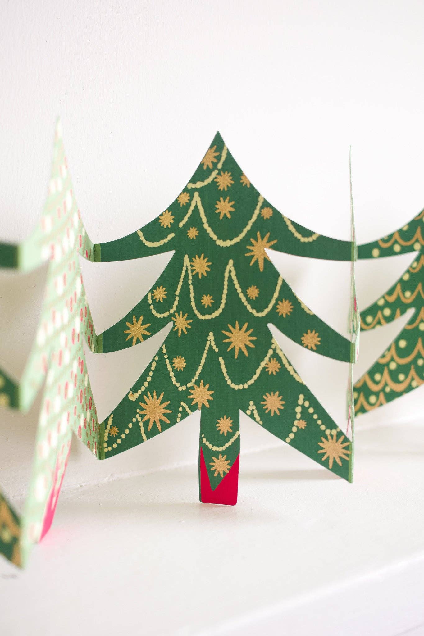 Kerstbomen concertina slinger, met de hand gezeefdrukt in Jaipur