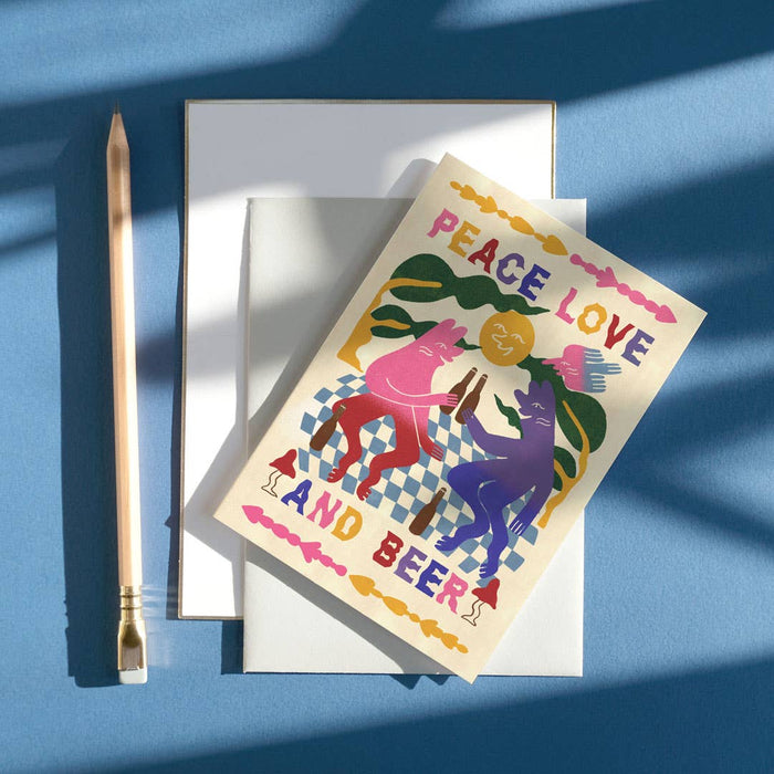 Peace, Love & Beer wenskaart