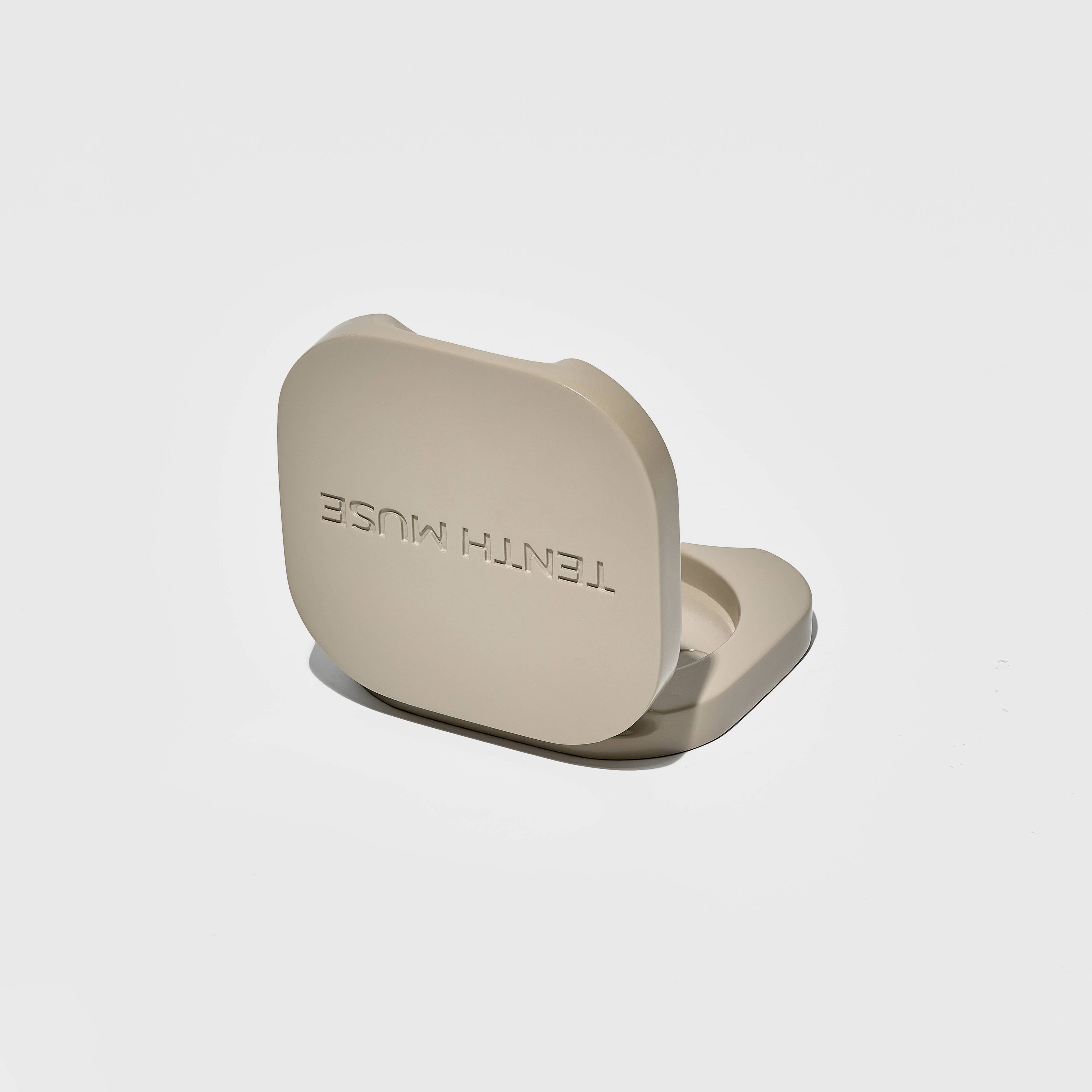 Clay refillable vessel