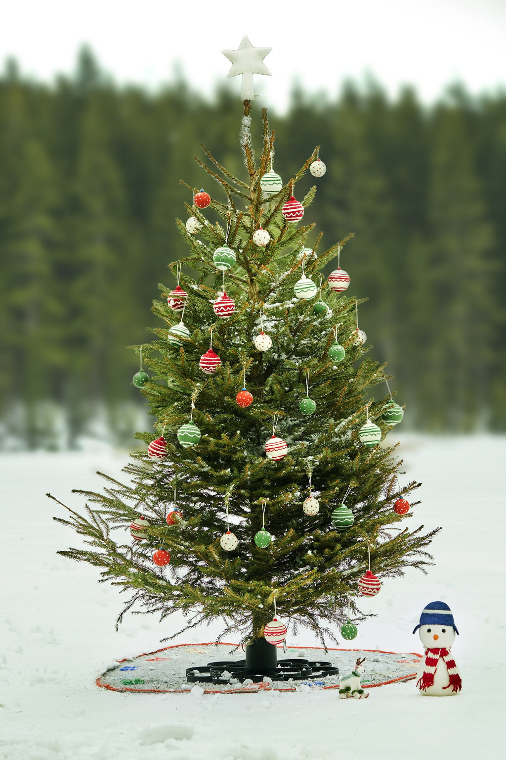 Wollen hangertje kerstbal Classic – sfeerbeeld