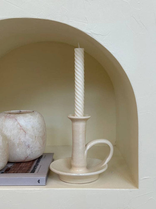 Traditionele kandelaar.