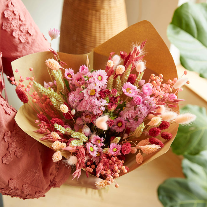 Dried Flowers - Classic Bouquet - Sweet Embrace