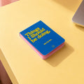 Blauw mini-notitieblok met matte omslag en geperste details