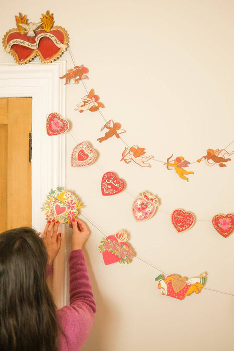 Garland sewn with hearts