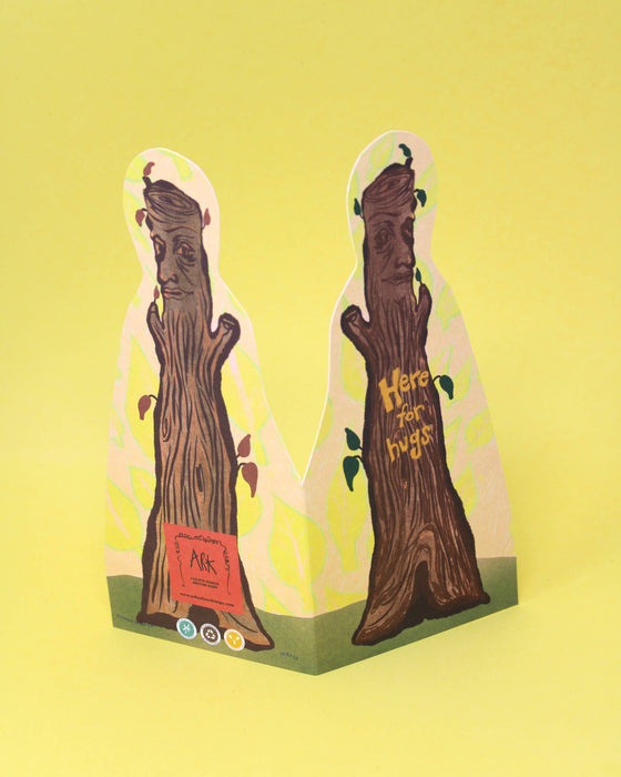 Here For Hugs wenskaart