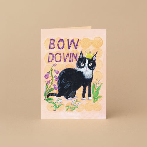 Bow Down minikaart met gekroonde zwart-witte kat van Moggshop – Studio Boketto