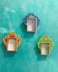 Kleurrijke Mexicaanse miniatuurnis, handgeschilderde nicho