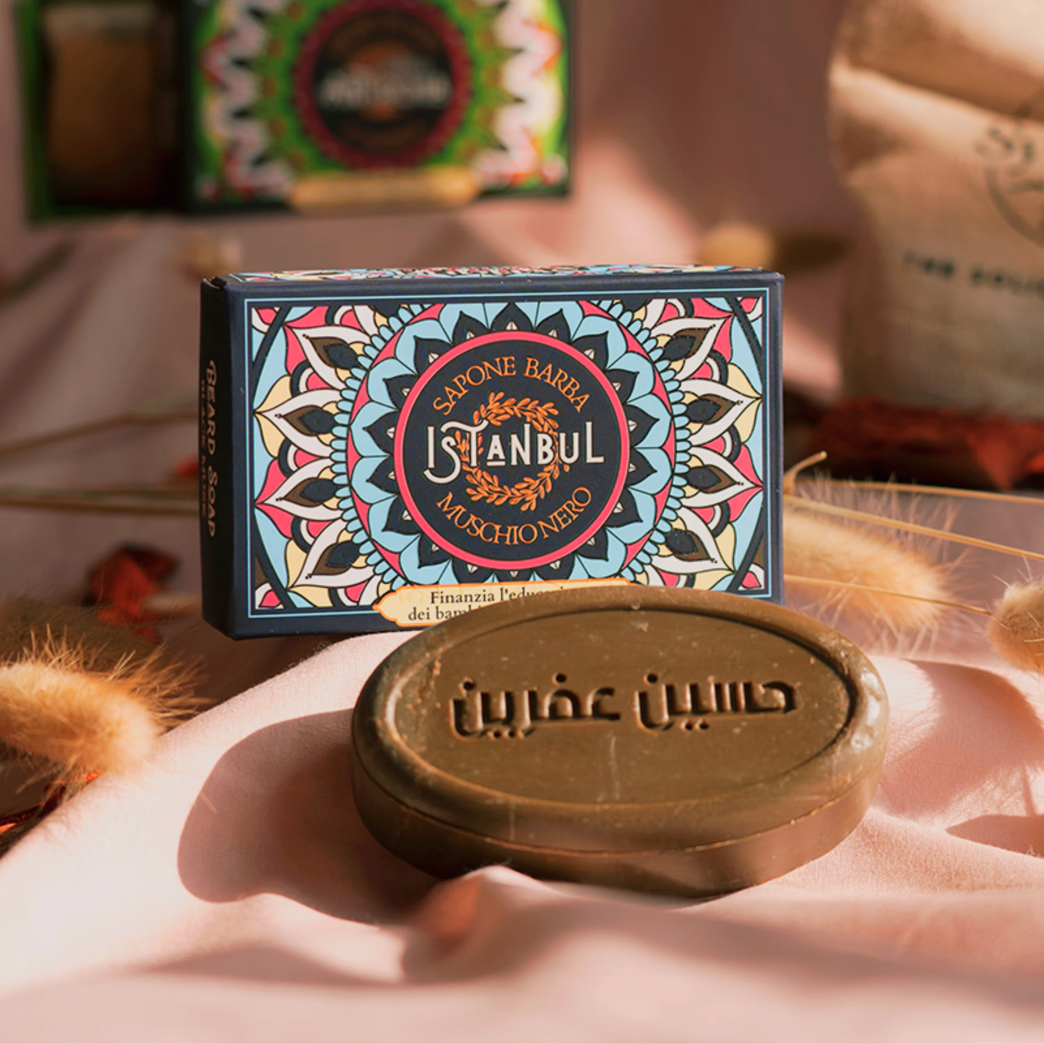 Aleppo-zeep geparfumeerd met Damastroos, Zwarte Musk, Oudh-Amber