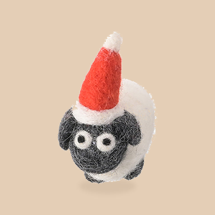 Wollen hangertje kerstschaapje, beige studio