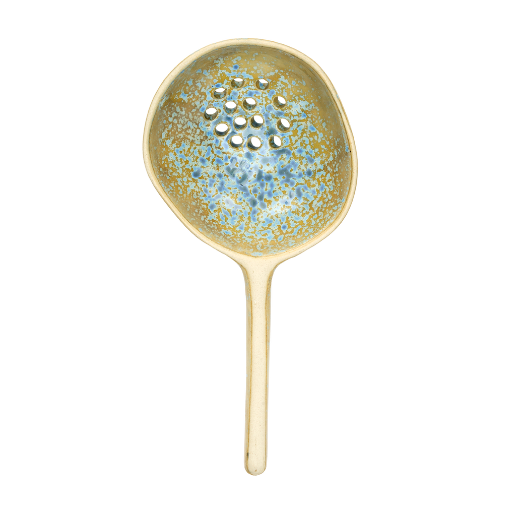 Stenen serveerlepel met gaatjes mosterd blauw – Madam Stoltz