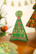 Pop-up kerstboomkaart met gouden accenten, handgemaakt in Jaipur