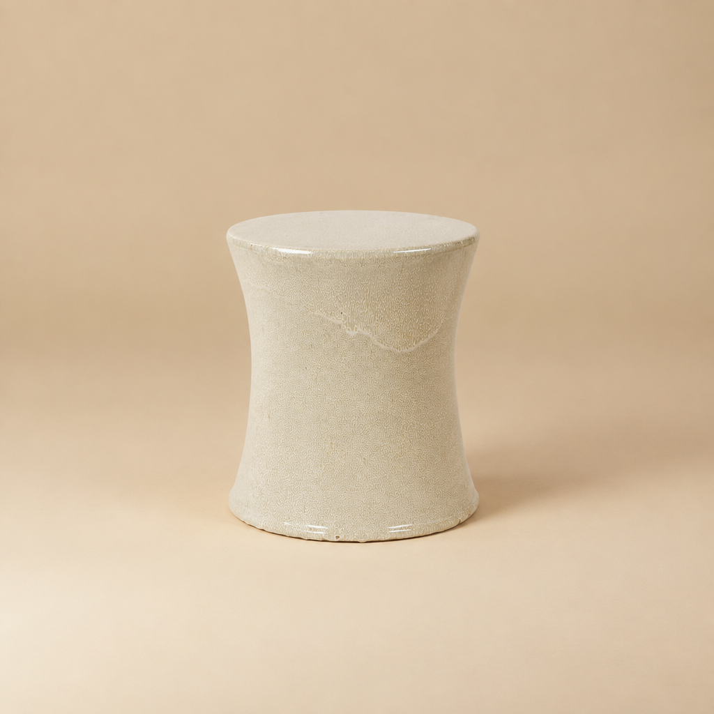 Keramische kruk cream | catalogusfoto