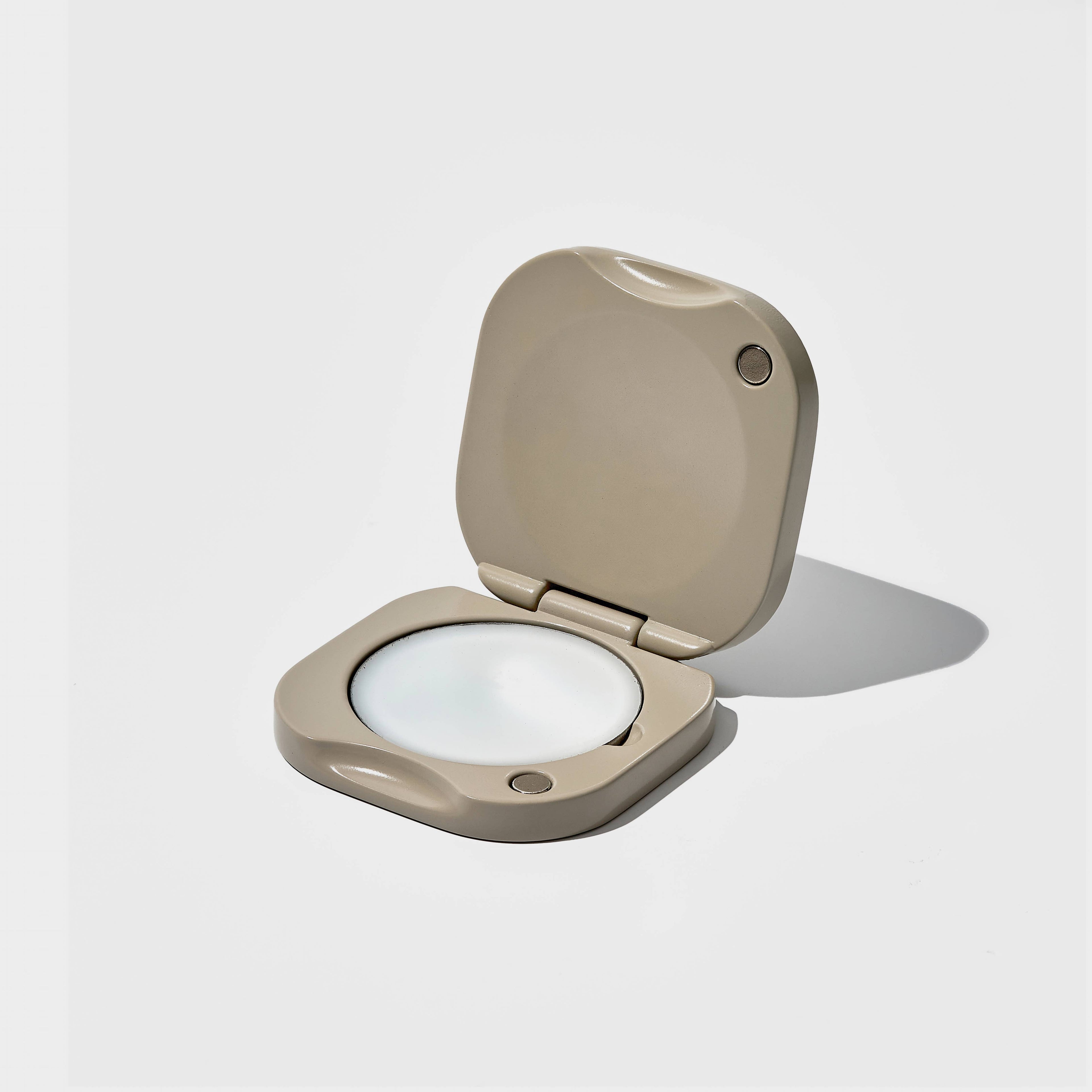 Clay refillable vessel