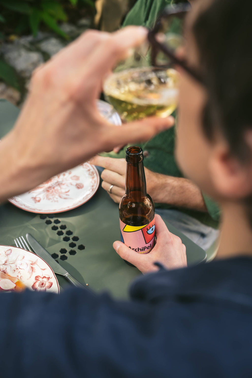 Detail van kombucha gefermenteerd met frambozenbladeren