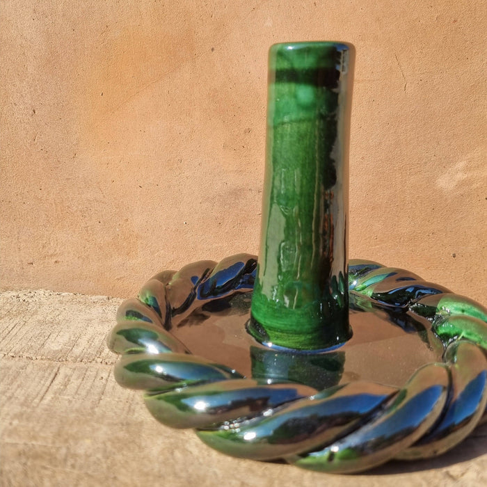 Handgemaakte kandelaar.