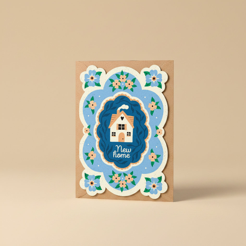 Cottagecore nieuwe woning kaart met huisje en blauw bloemmotief van Edyta Demurat – Studio Boketto