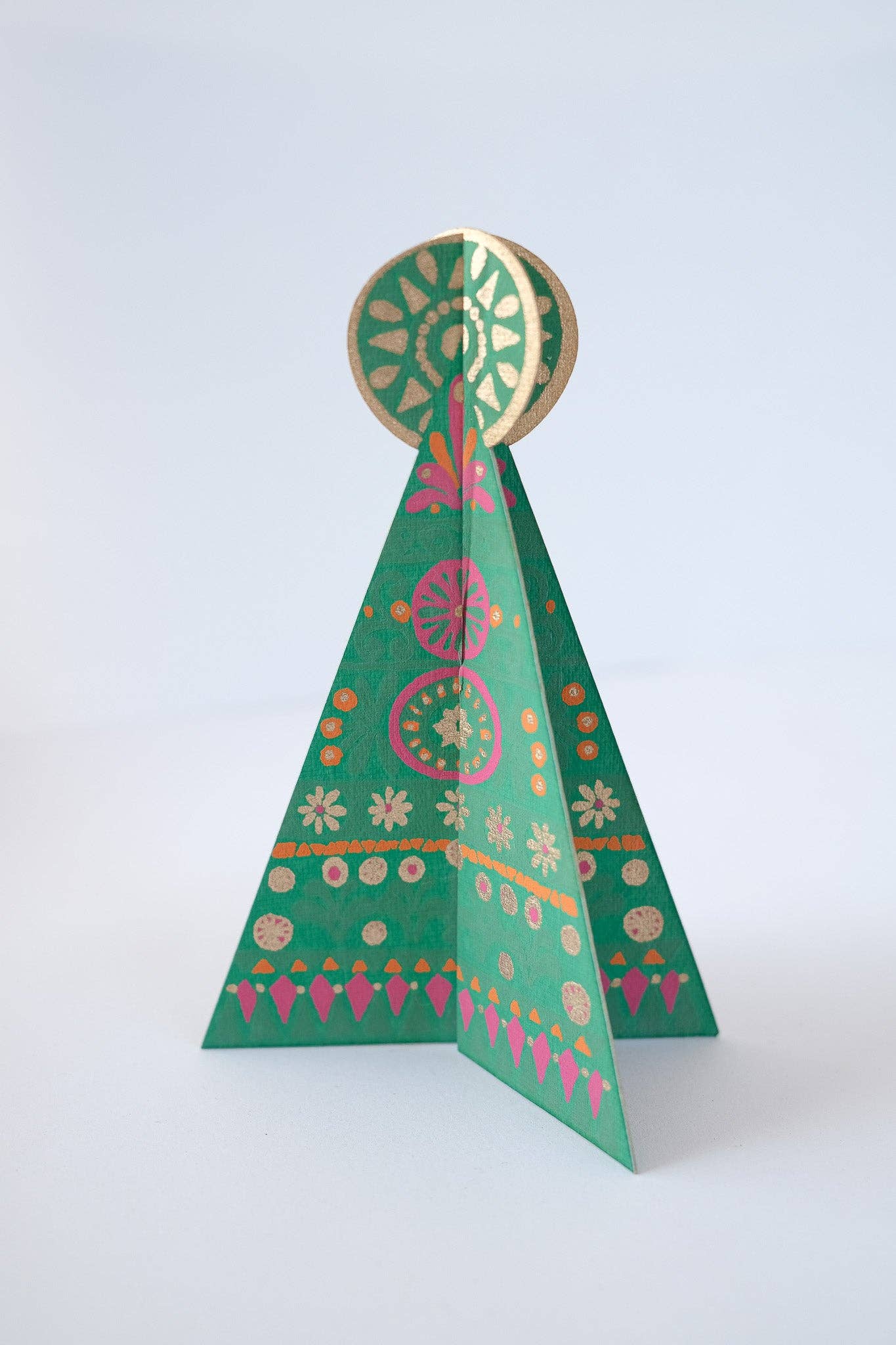 Handgemaakte kerstboomkaart, detail van het papier
