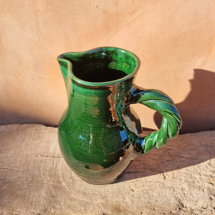 Traditionele gevlochten kan.