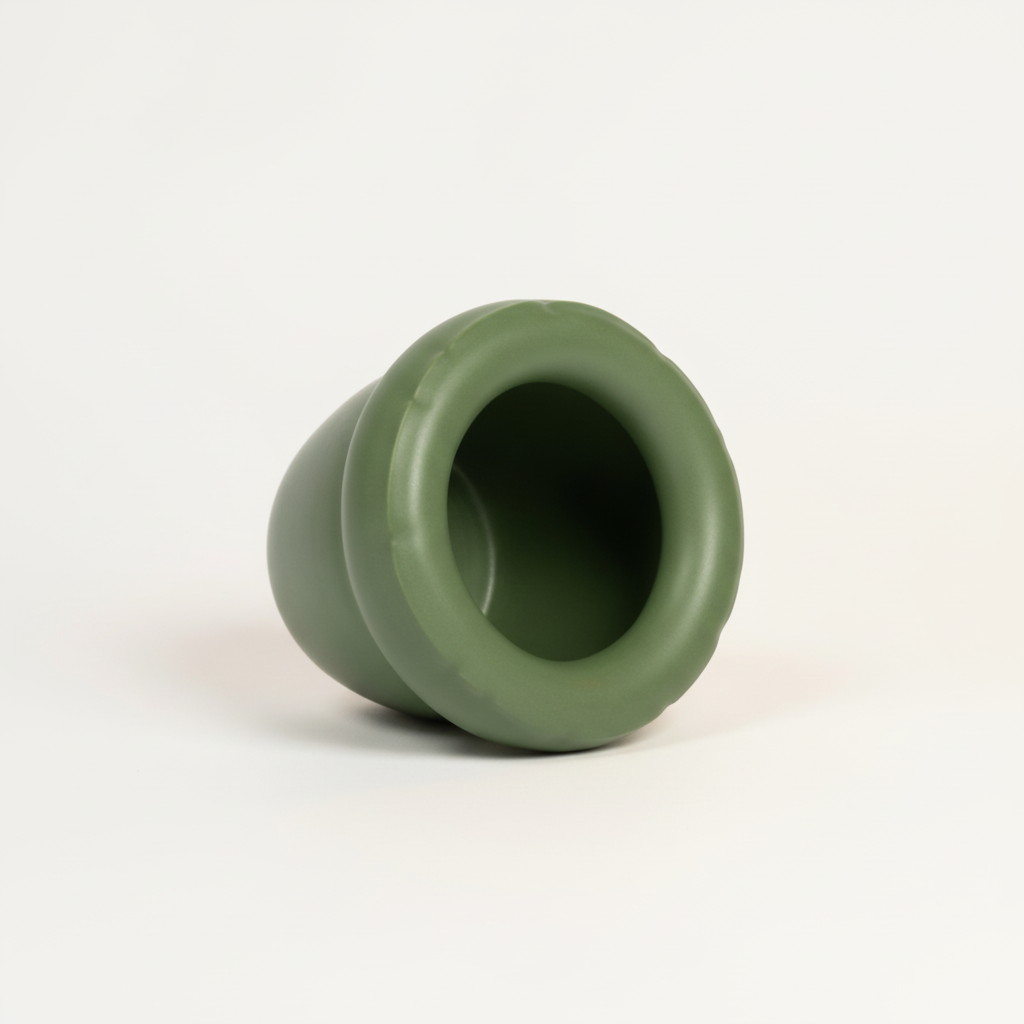Groene plantenpot bovenaanzicht studio packshot