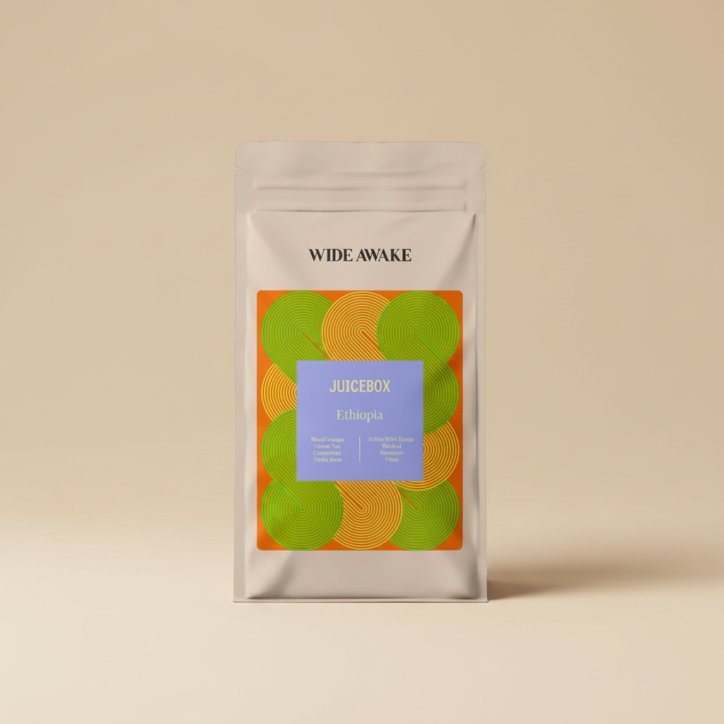 Juicebox packshot beige studio