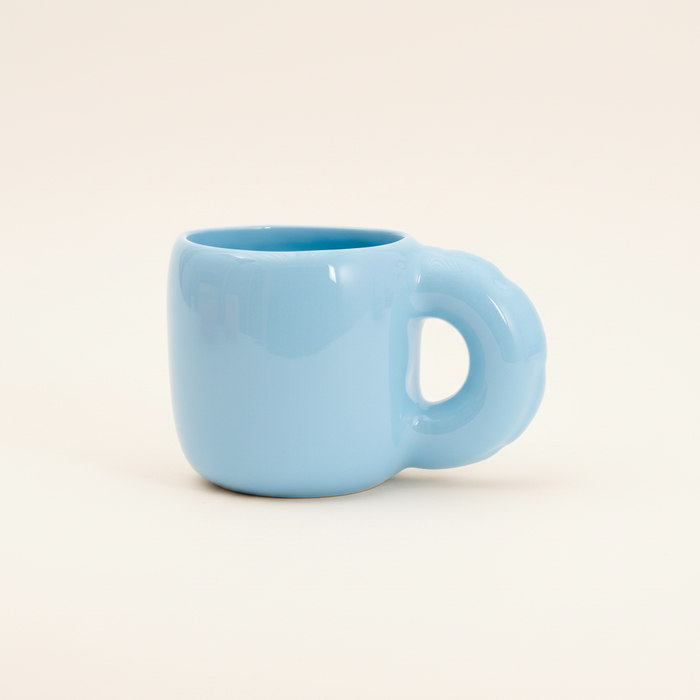 Lichtblauwe mok studio packshot