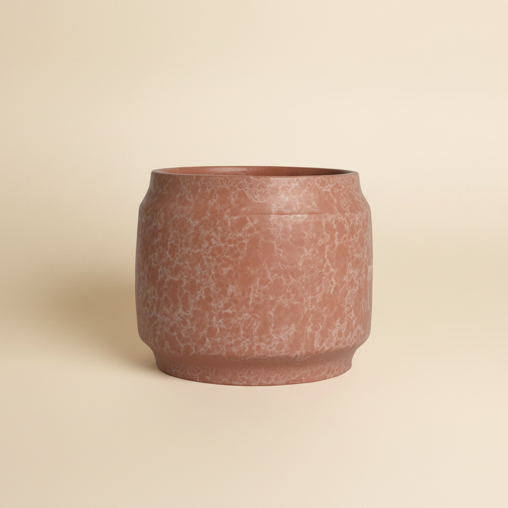 Terracotta barrel pot warme achtergrond