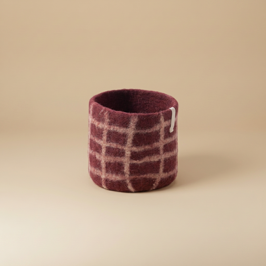 Wollen bloempot bordeaux ruit | catalogusfoto